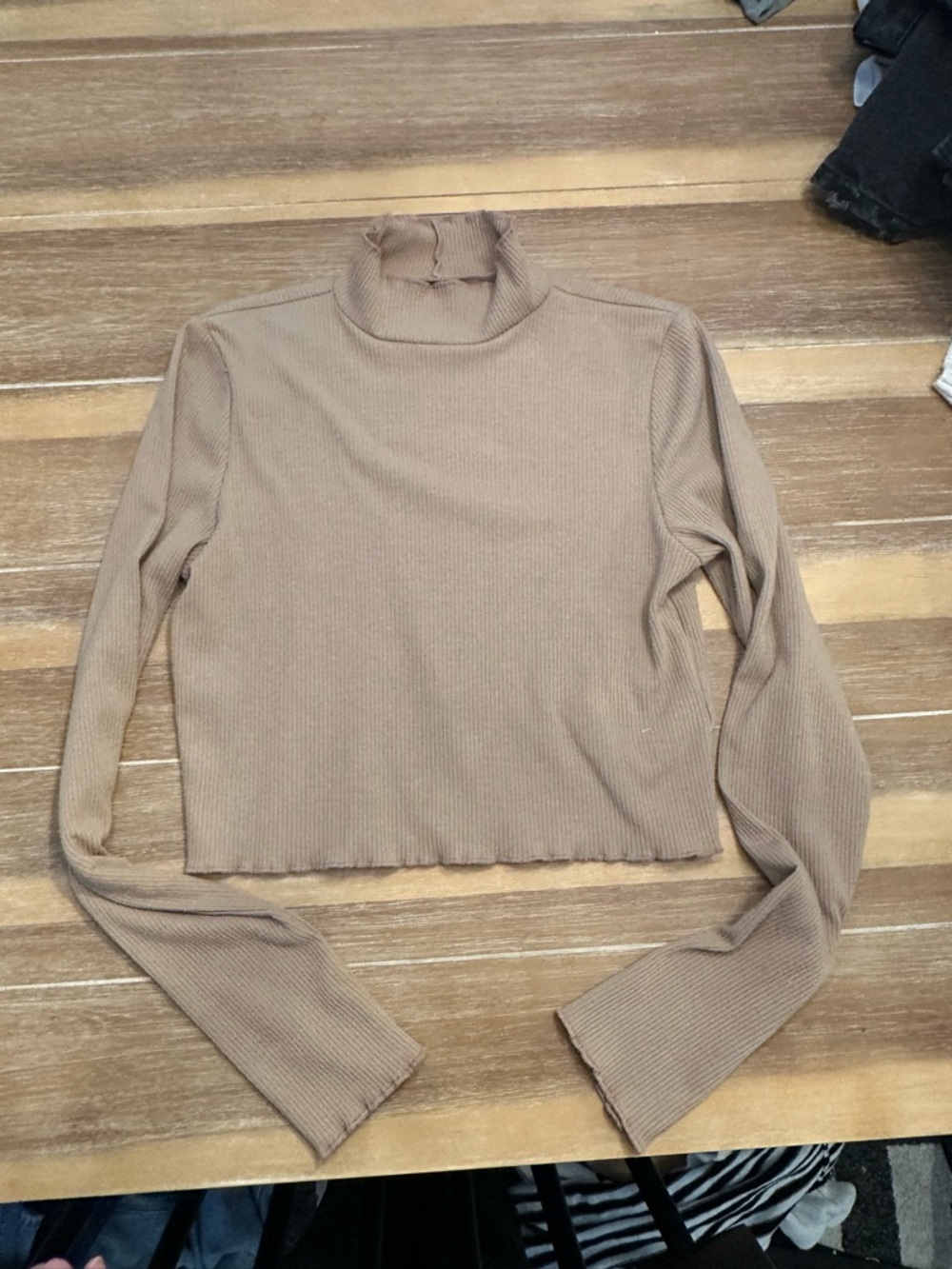 aerie Ribbed Mock Neck Long Sleeve Crop Top - Taupe
